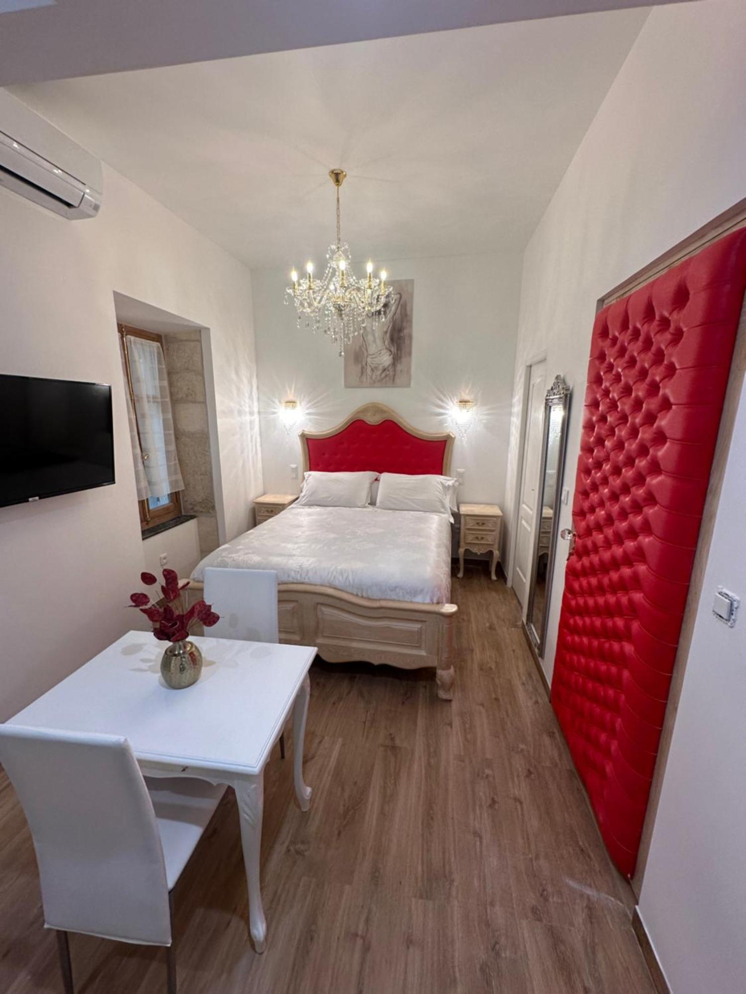 Petit Studio Presbytere Dans L'Eglise 나르본 외부 사진
